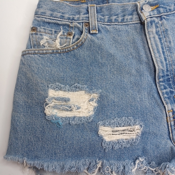 Levis 550 Sz 12 High-Rise Distressed 100% Cotton Cut Off Denim Shorts - Picture 5 of 13